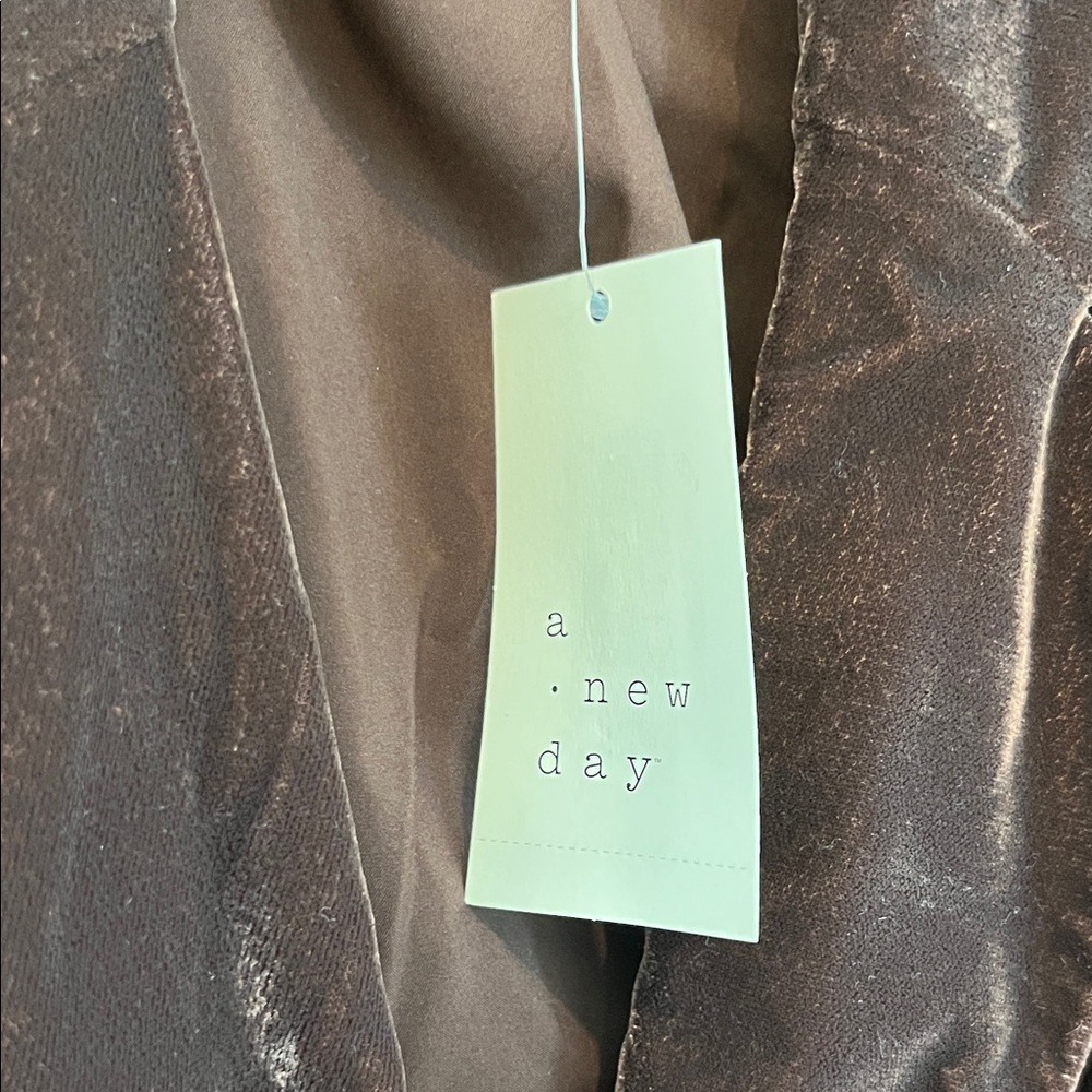 a new day Velvet Blazer in Deep Brown - Picture 5 of 5